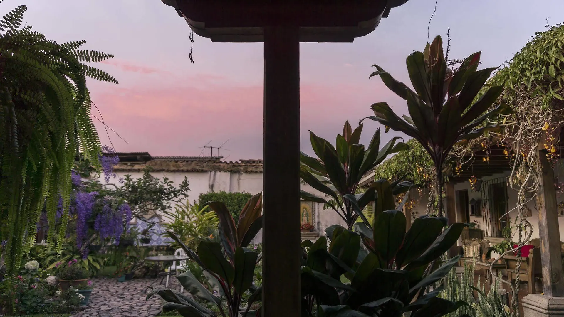 *** Hotel Hostal San Nicolas Antigua Guatemala